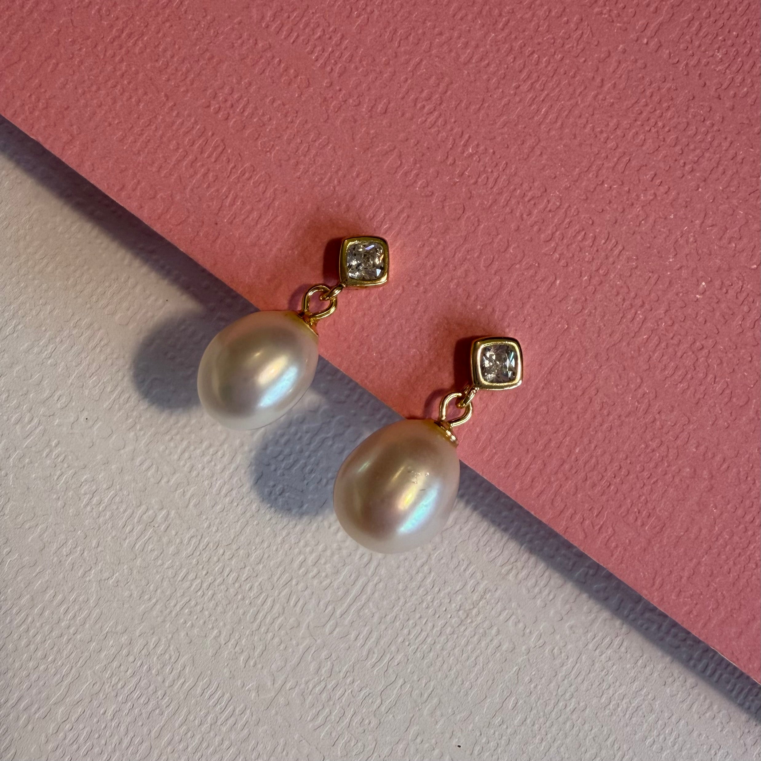 Pearl drop studs