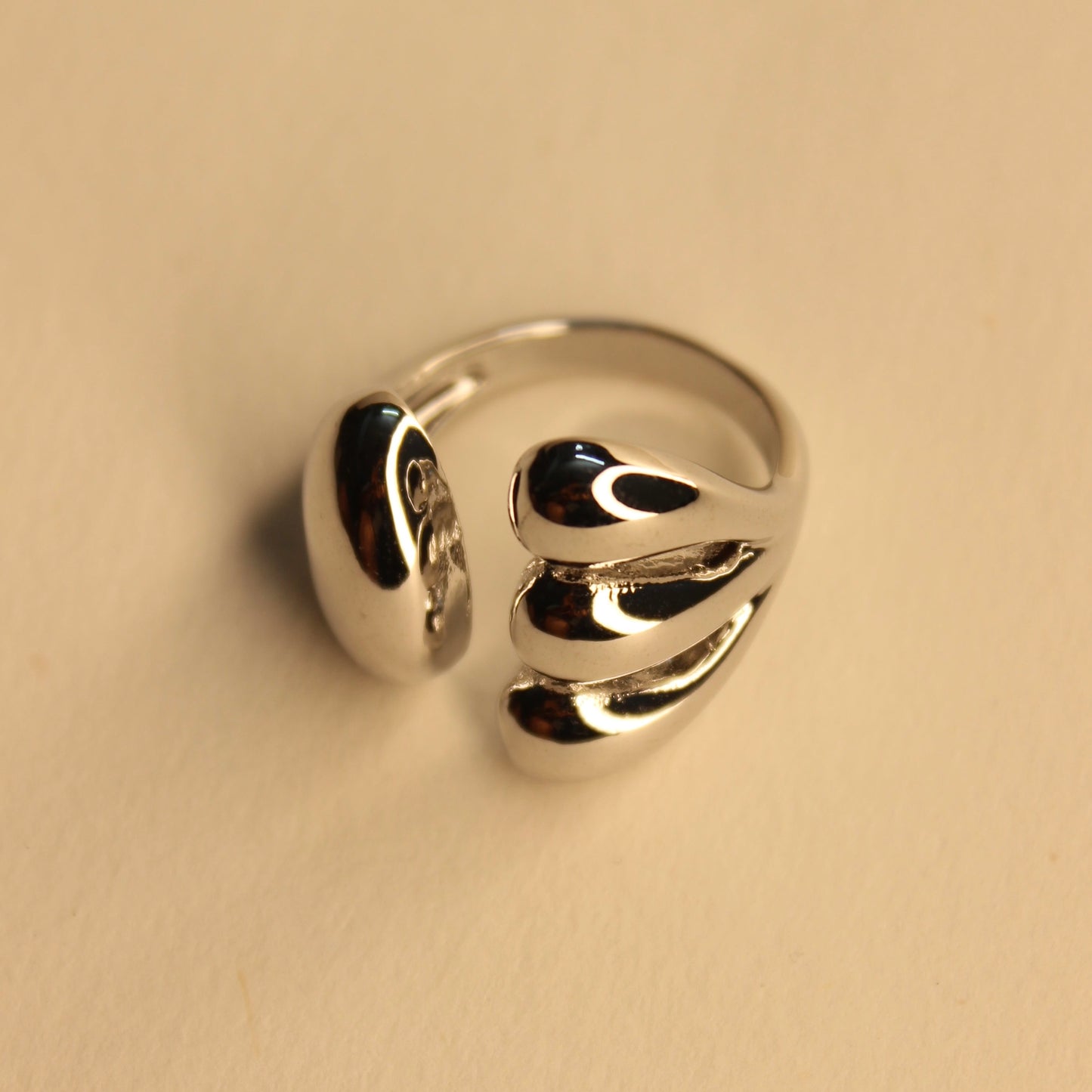 Thira Ring