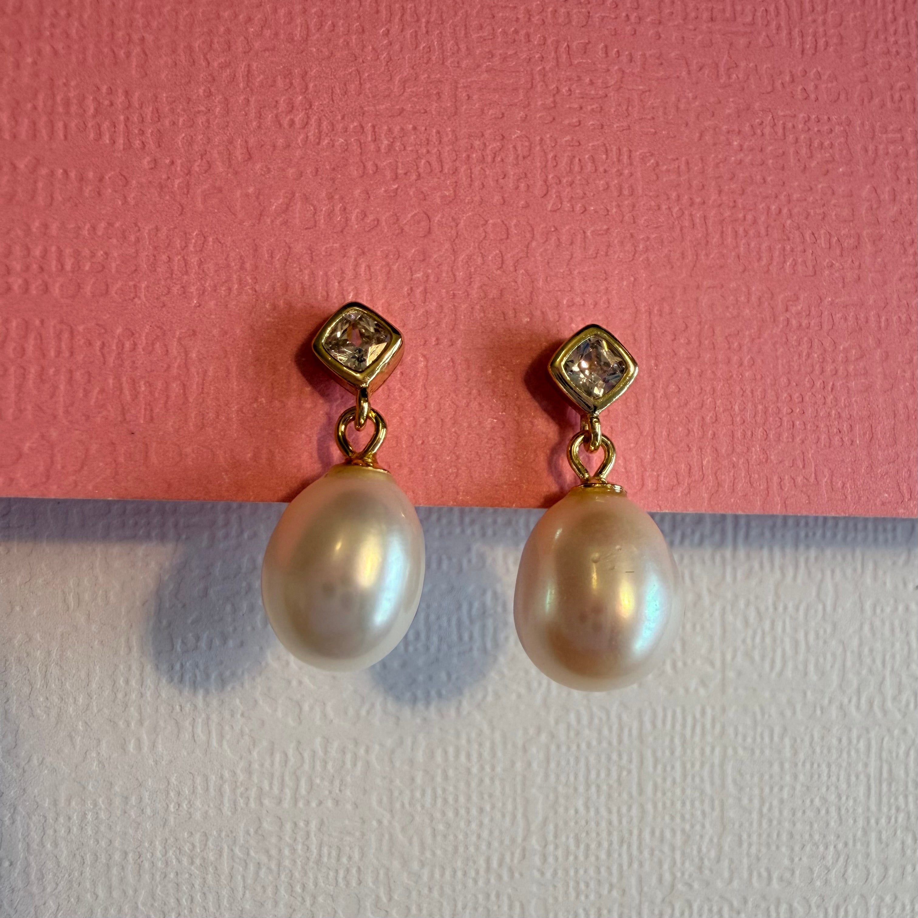 Pearl drop studs